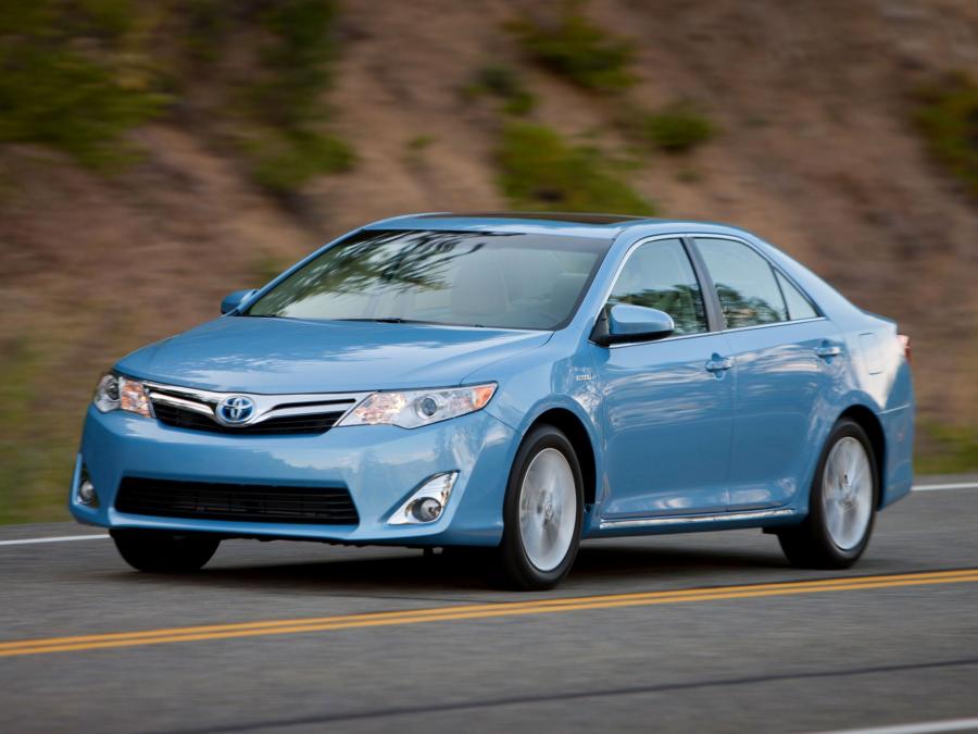  Toyota Camry Hybrid 2011 года  (US) (фото 13 из 24)